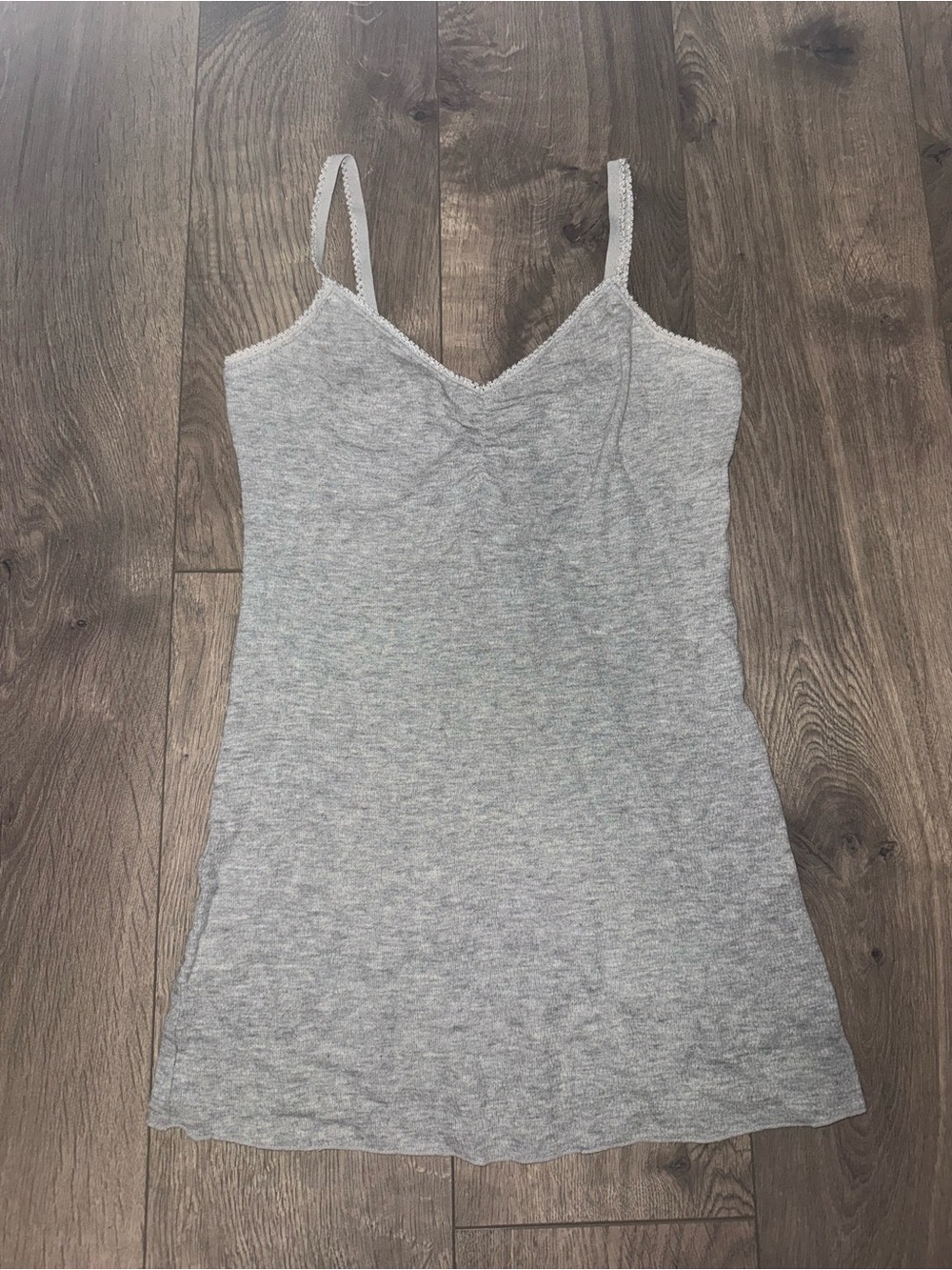 Express Light Heather Gray Stretch V‑Neck Tank